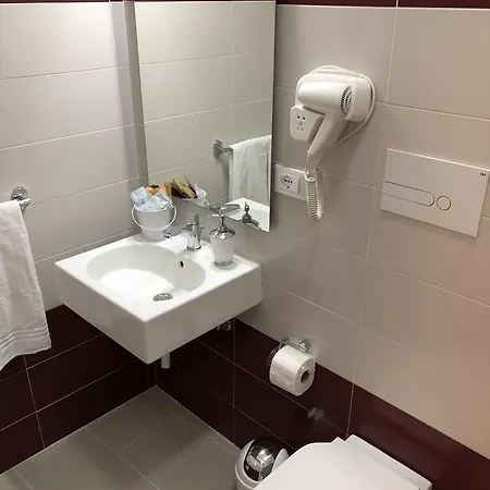 לינה וארוחת בוקר Bealu *