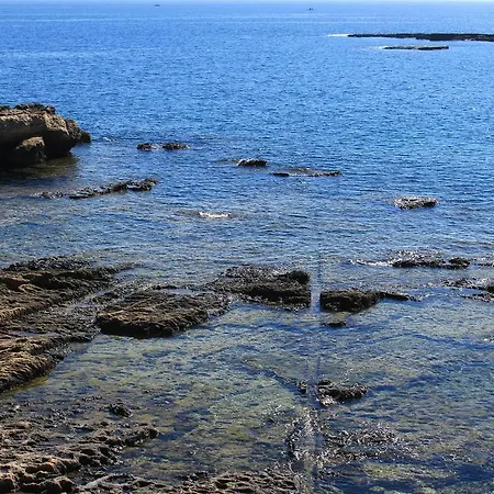 לינה וארוחת בוקר Bealu *